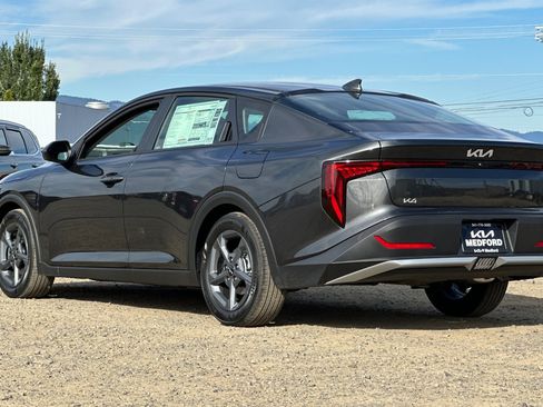 New 2026 Kia K4 FWD image 7