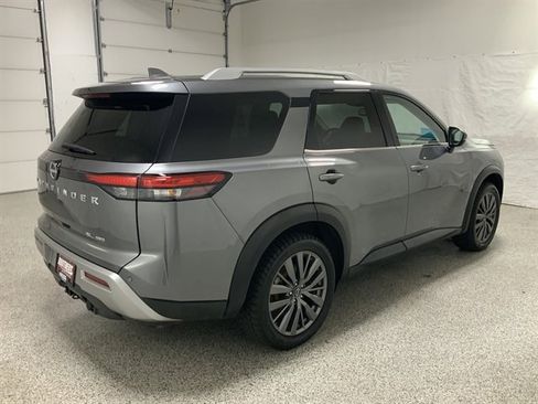 Used 2022 Nissan Pathfinder SL w/ SL Premium Package AWD/4WD image 5