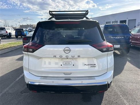 Used 2024 Nissan Rogue Platinum w/ Platinum Premium Package image 5