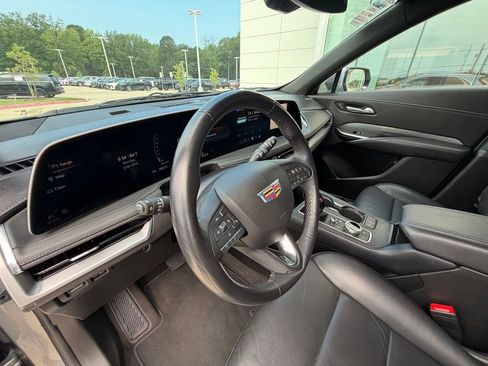 Used 2025 Cadillac XT4 Premium Luxury AWD/4WD image 15