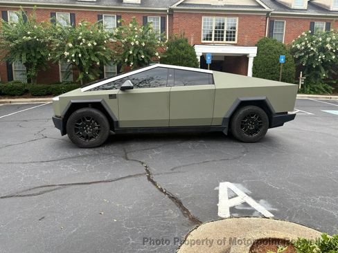 Used 2024 Tesla Cybertruck Cyberbeast AWD/4WD image 10