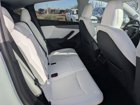 Used 2026 Tesla Model Y 2WD image 27