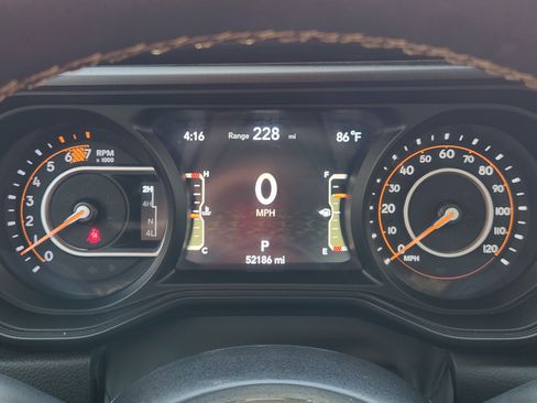 Used 2024 Jeep Wrangler Unlimited Sport AWD/4WD image 19