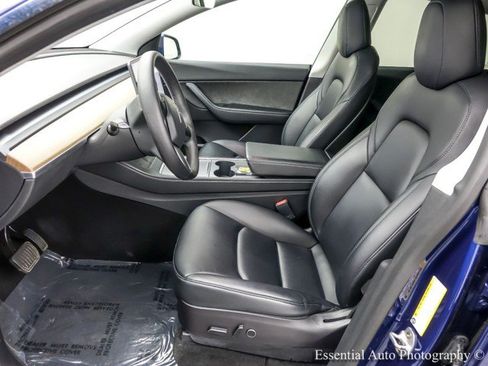 Used 2022 Tesla Model Y Long Range AWD/4WD image 11