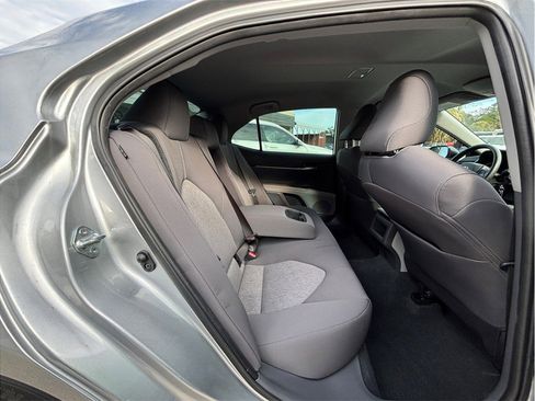 Used 2022 Toyota Camry LE image 32