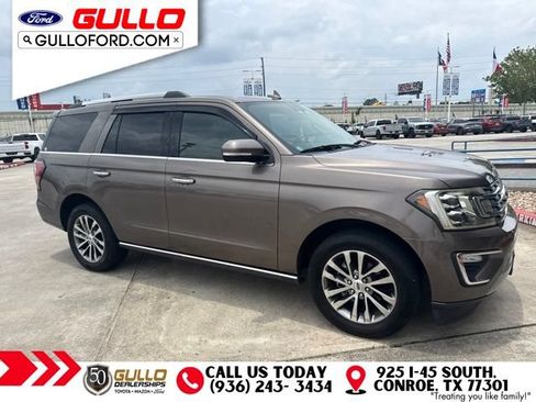 Used 2018 Ford Expedition Limited w/ Equipment Group 301A RWD image 2