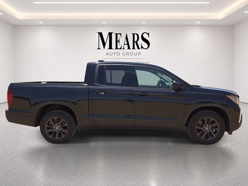Used 2023 Honda Ridgeline Sport image 6