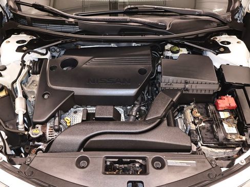 Used 2015 Nissan Altima 2.5 S w/ Power Driver Seat Package FWD image 32