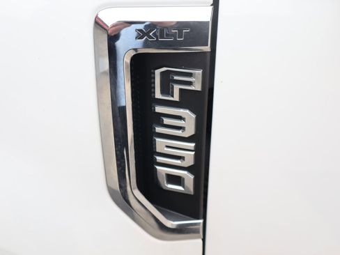 Used 2022 Ford F350 XLT w/ FX4 Off-Road Package image 17