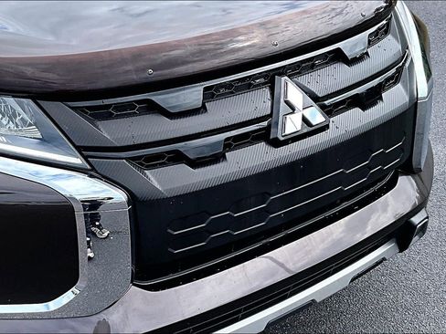 Used 2020 Mitsubishi Outlander Sport ES FWD image 33