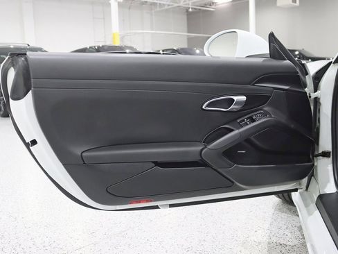 Used 2017 Porsche 718 Cayman image 27