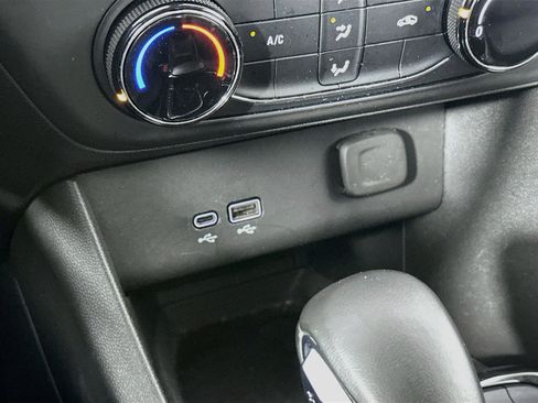 Used 2025 Buick Encore GX Preferred FWD image 26