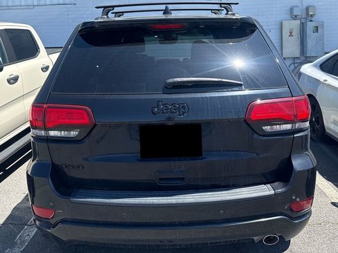 Used 2020 Jeep Grand Cherokee Altitude AWD/4WD image 3