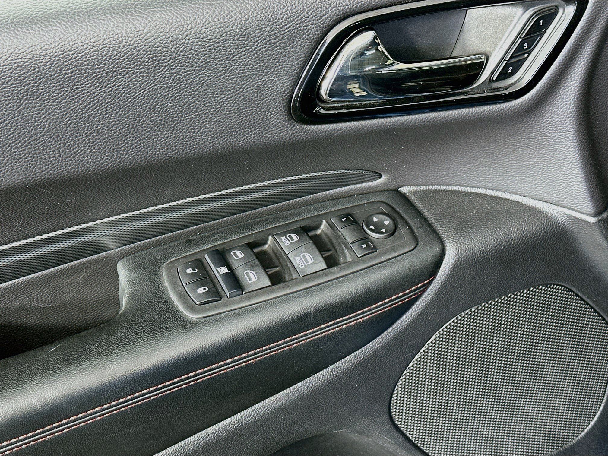 Used 2025 Dodge Durango GT AWD/4WD image 15