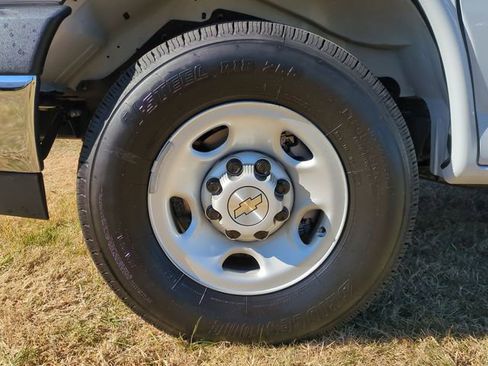 New 2025 Chevrolet Express 3500 Work Van w/ Power Convenience Package image 10