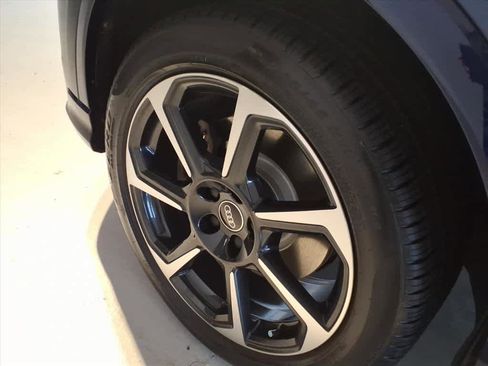 Certified 2025 Audi Q3 2.0T Premium Plus w/ Premium Plus Package image 7