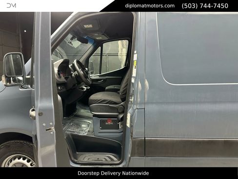 Used 2019 Mercedes-Benz Sprinter 170 image 14