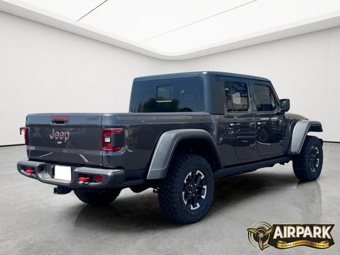 New 2025 Jeep Gladiator Rubicon w/ Convenience Group AWD/4WD image 4