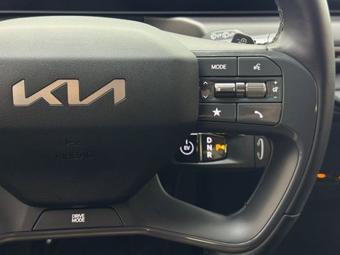 Used 2024 Kia EV9 Light image 21