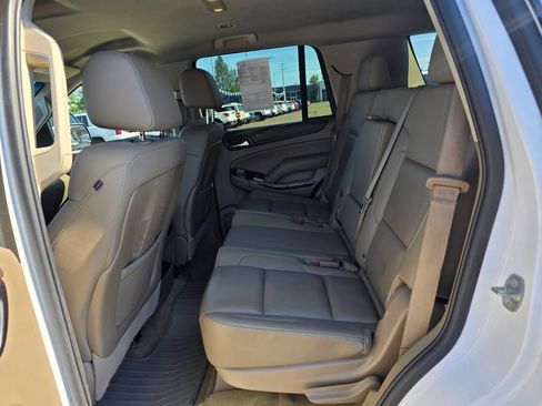 Used 2016 GMC Yukon SLT w/ HD Trailering Package AWD/4WD image 11