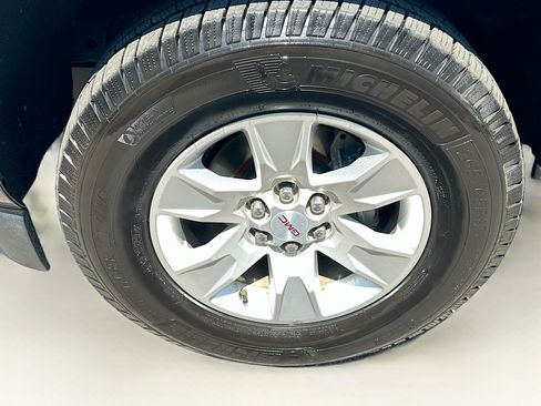 Used 2017 GMC Canyon SLE w/ SLE Convenience Package AWD/4WD image 11