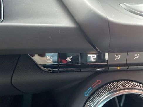 Used 2021 Chevrolet Camaro LT w/ RS Package image 8