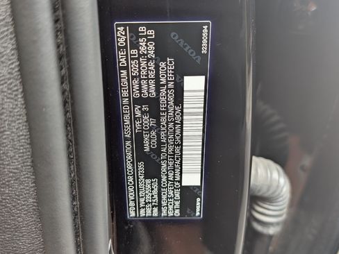 Used 2025 Volvo XC40 B5 Core AWD/4WD image 39