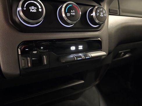 Used 2024 RAM 2500 Big Horn image 26