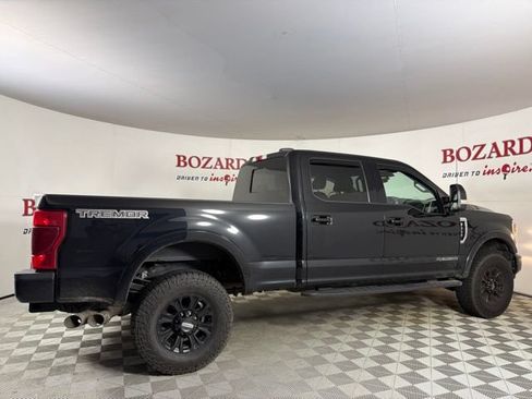 Used 2022 Ford F350 Lariat w/ Tremor Off-Road Package AWD/4WD image 9