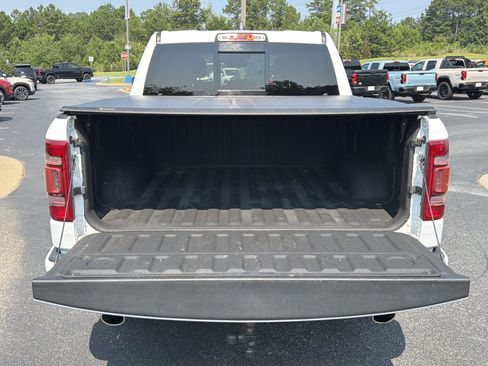 Used 2022 RAM 1500 Big Horn AWD/4WD image 18