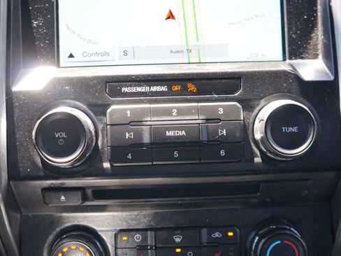 Used 2017 Ford F150 XLT w/ Equipment Group 302A Luxury AWD/4WD image 20
