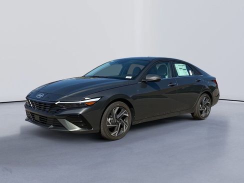 New 2025 Hyundai Elantra Limited FWD image 7