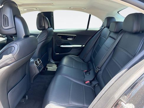 Used 2022 Mercedes-Benz C 300 Sedan image 25