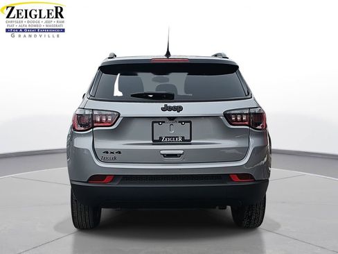 Used 2023 Jeep Compass Altitude w/ Convenience Group image 6