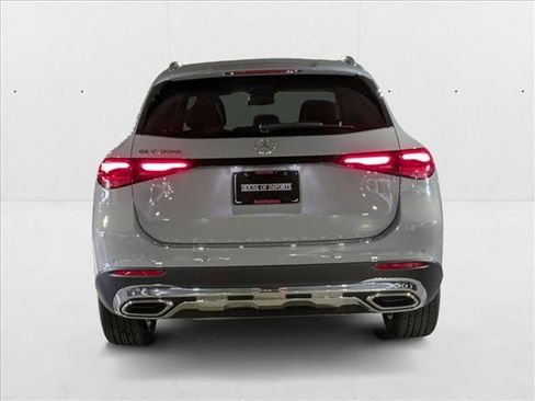 New 2026 Mercedes-Benz GLC 300 image 8