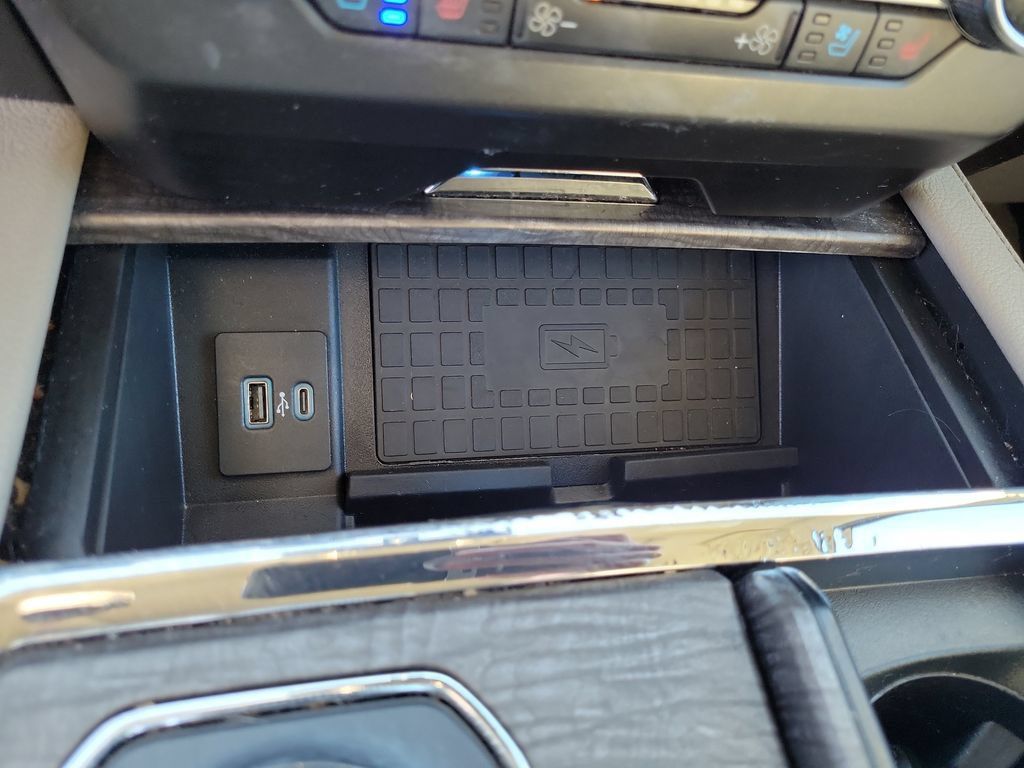 Used 2021 Ford Expedition Limited RWD image 39