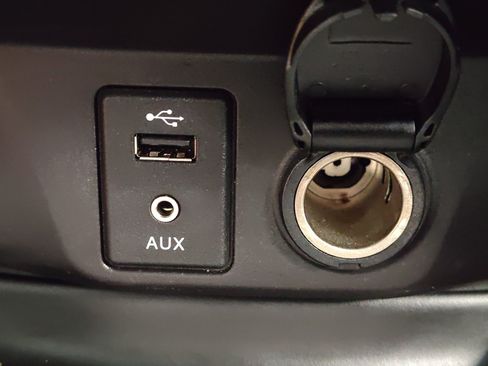 Used 2016 Nissan Rogue SV AWD/4WD image 20