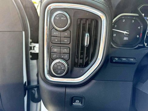 Used 2023 GMC Sierra 3500 Denali w/ Denali Ultimate Package AWD/4WD image 19