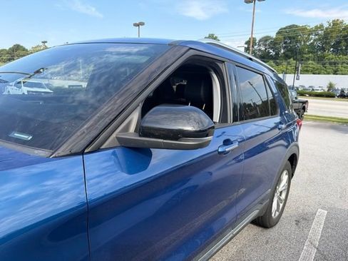 Used 2021 Ford Explorer Limited w/ Equipment Group 301A AWD/4WD image 5