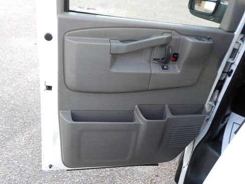 Used 2020 Chevrolet Express 3500 Extended w/ Driver Convenience Package image 14