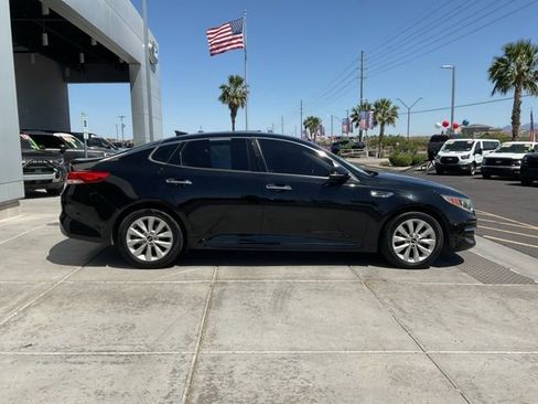 Used 2017 Kia Optima EX FWD image 8