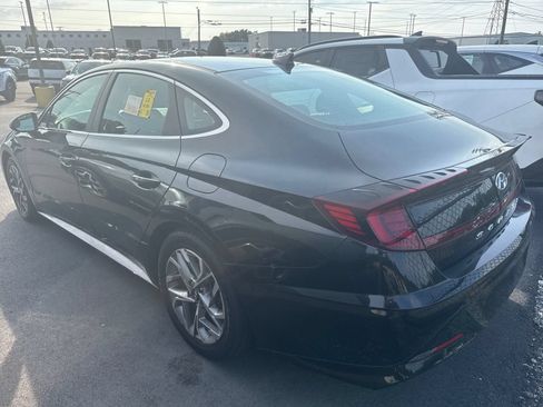 Used 2021 Hyundai Sonata SEL w/ Preferred Accessory Package FWD image 9