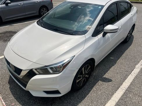 Used 2020 Nissan Versa SV FWD image 1