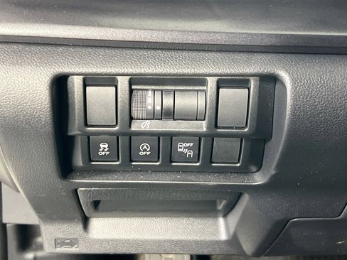 Used 2022 Subaru Crosstrek 2.5i Sport w/ Moonroof Package image 10