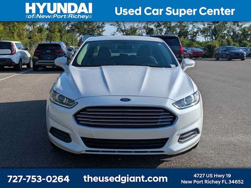 Used 2014 Ford Fusion SE FWD image 8