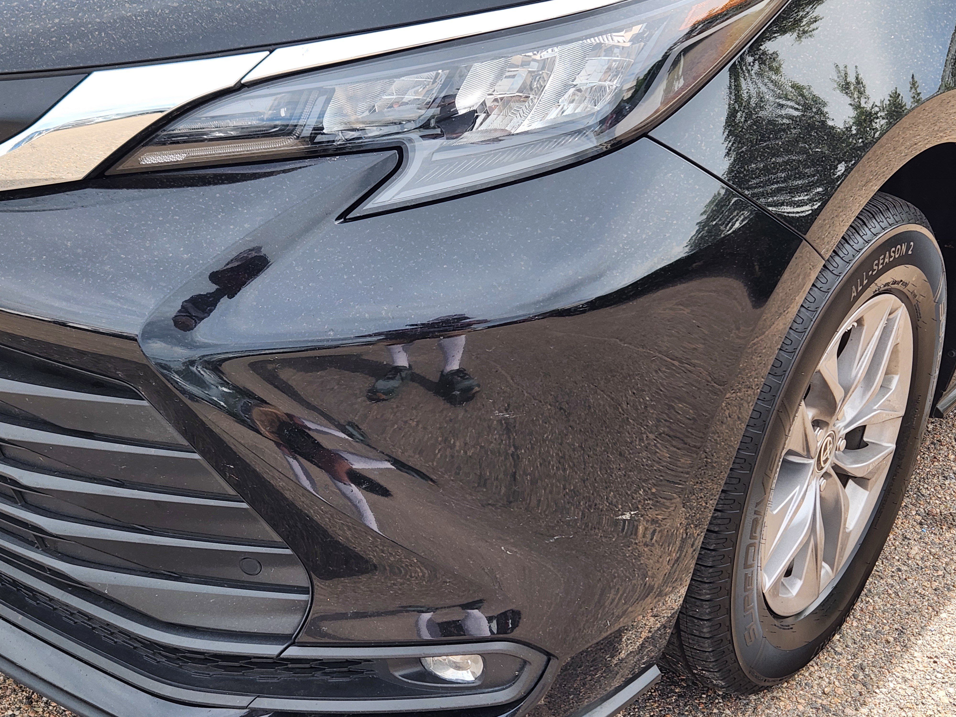 Used 2025 Toyota Sienna XLE FWD image 5
