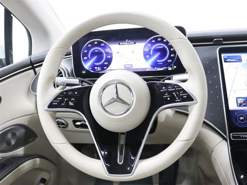 Used 2022 Mercedes-Benz EQS 450+ Sedan image 25