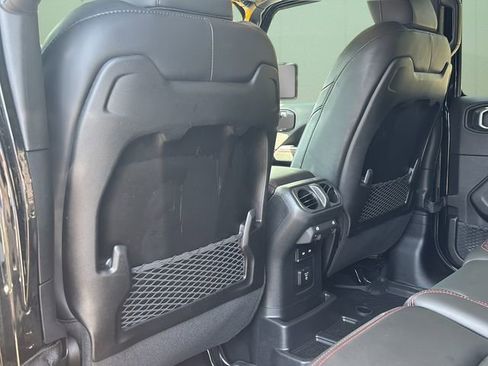 Used 2024 Jeep Wrangler Unlimited Rubicon w/ Technology Group image 21