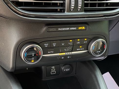 Used 2025 Ford Escape ST-Line AWD/4WD image 19