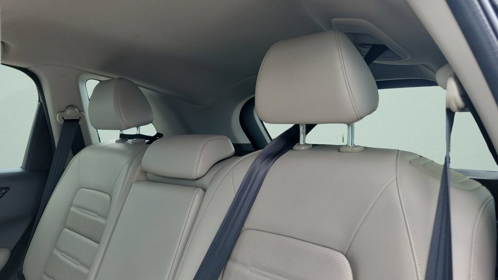 Used 2024 Honda CR-V EX-L image 10